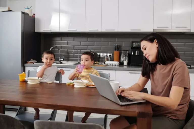 Parenting Tips for Balancing Fun and Structure